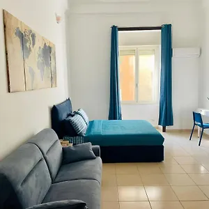 napoli-forcella-house-al-centro-di-napoli.hotels-amalfi.com/